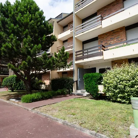 Le Sporting-17 By Interhome