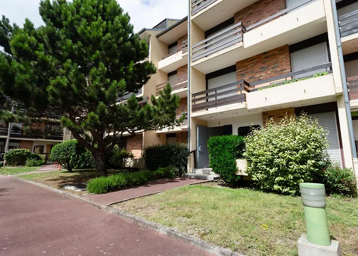 Le Sporting-17 By Interhome